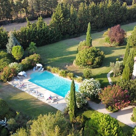 Mas Les Fleurs D'Hilaire Bed & Breakfast Monteux Bagian luar foto