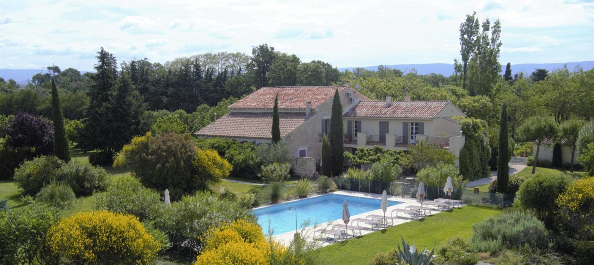 Mas Les Fleurs D'Hilaire Bed & Breakfast Monteux Bagian luar foto