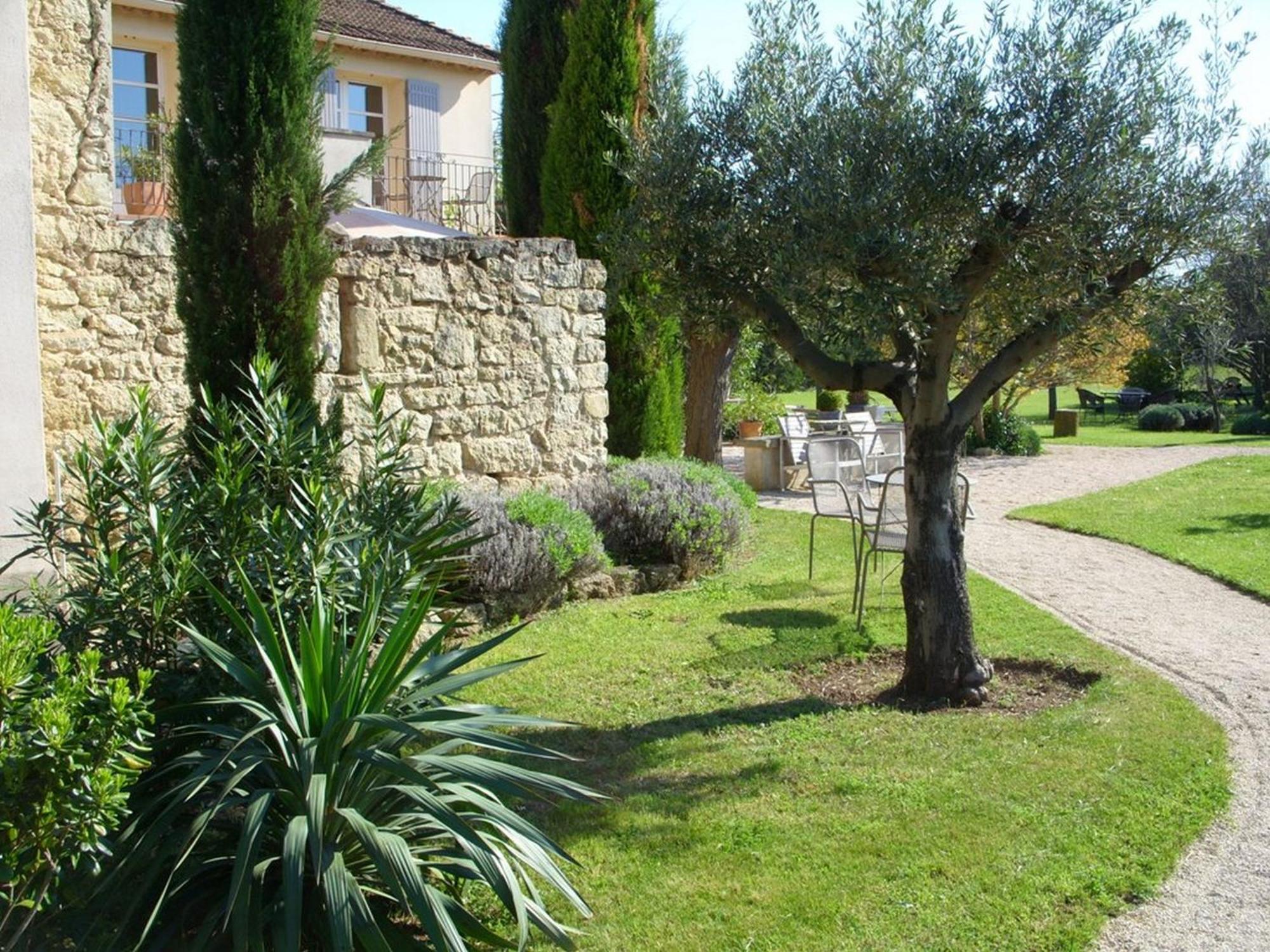 Mas Les Fleurs D'Hilaire Bed & Breakfast Monteux Bagian luar foto