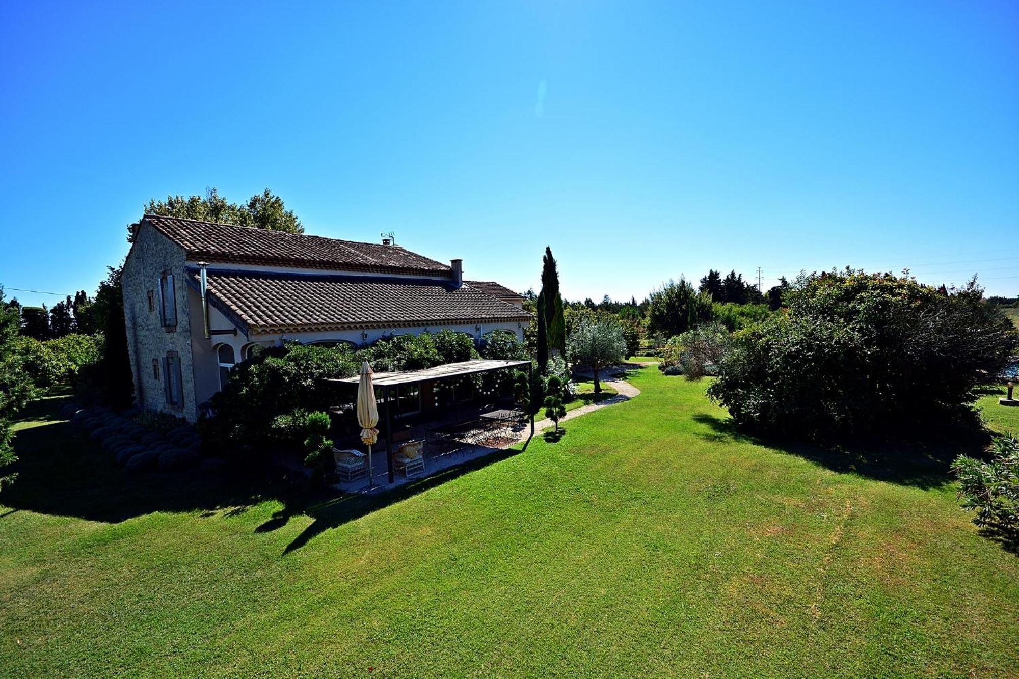 Mas Les Fleurs D'Hilaire Bed & Breakfast Monteux Bagian luar foto