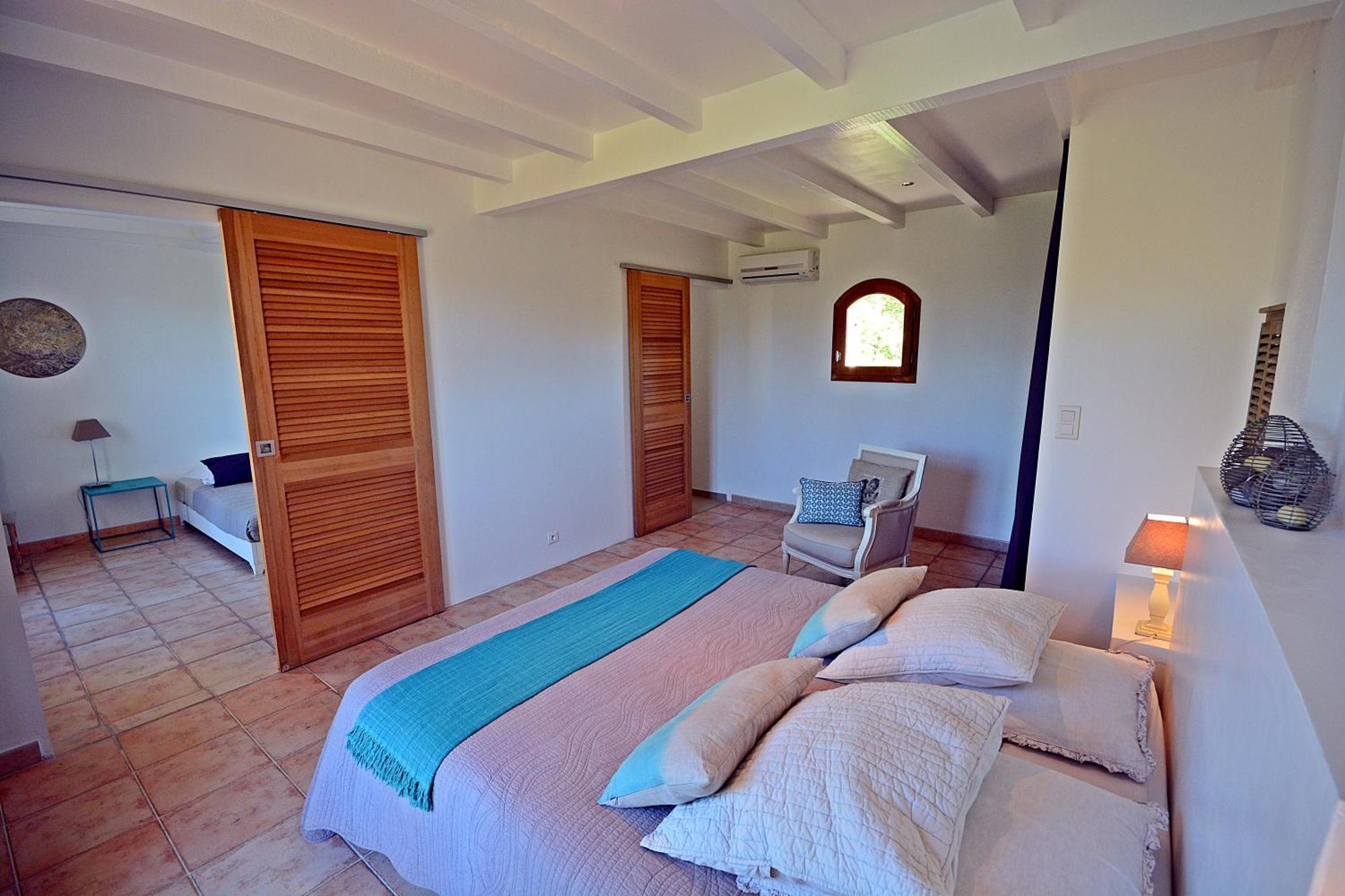 Mas Les Fleurs D'Hilaire Bed & Breakfast Monteux Bagian luar foto