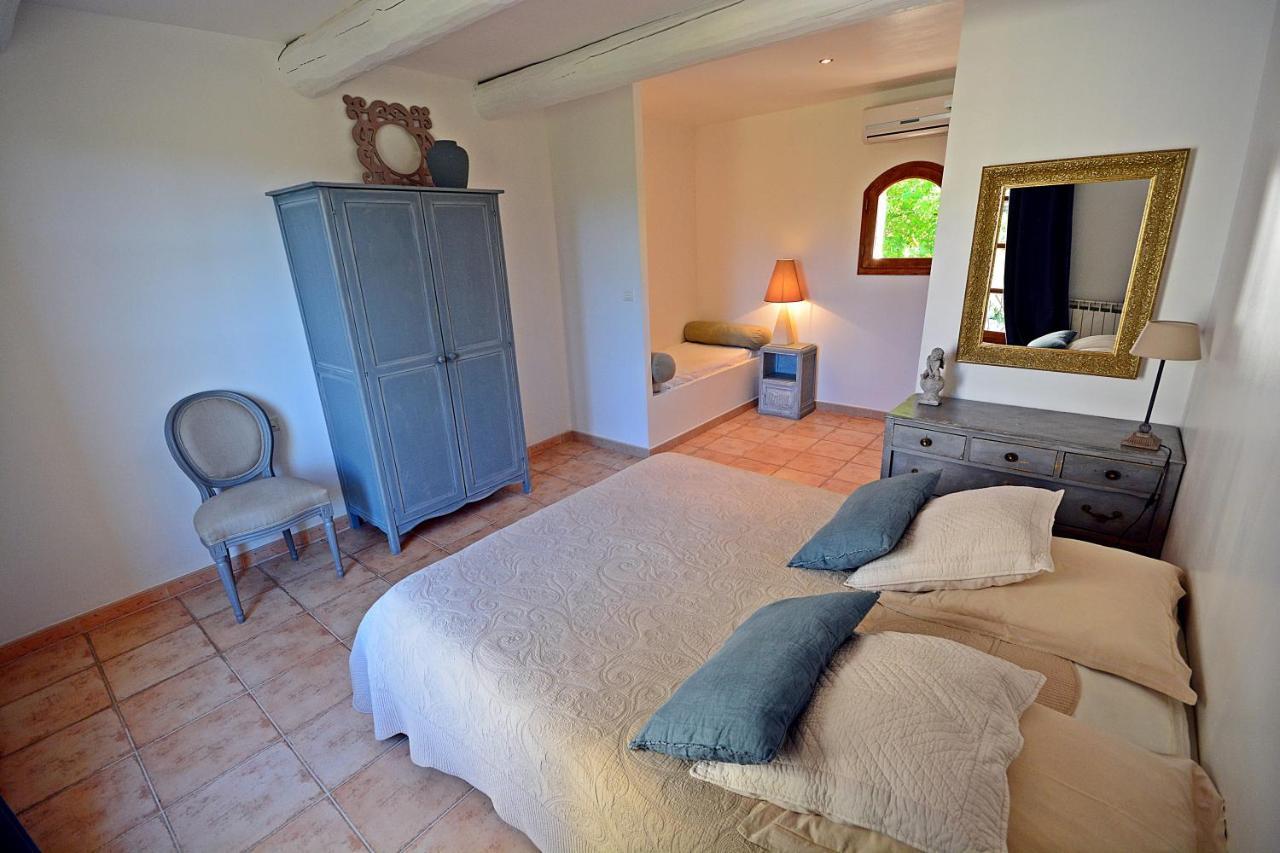 Mas Les Fleurs D'Hilaire Bed & Breakfast Monteux Bagian luar foto